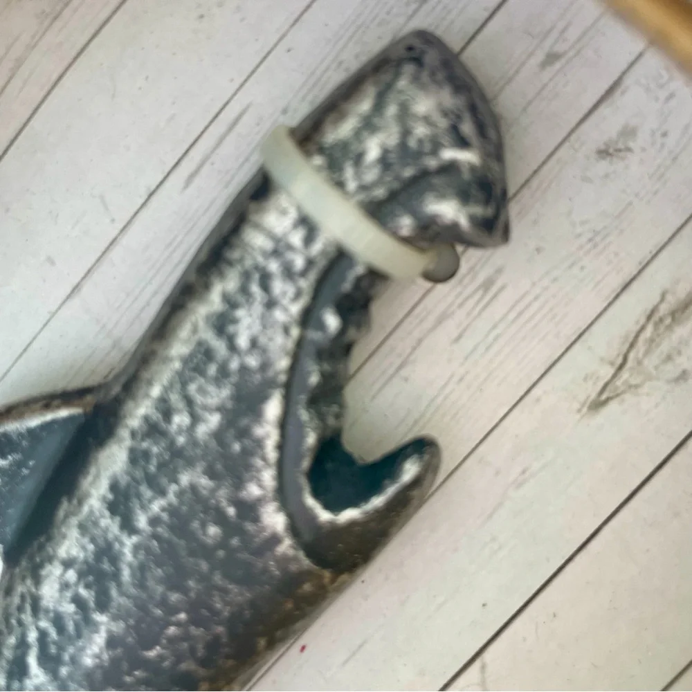 Tommy Bahama Biting Shark Bottle Opener - Picture 4 of 5